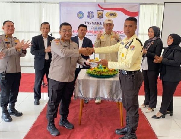 Ditbinmas Polda Jambi Beri Penghargaan kepada Satpam Berprestasi